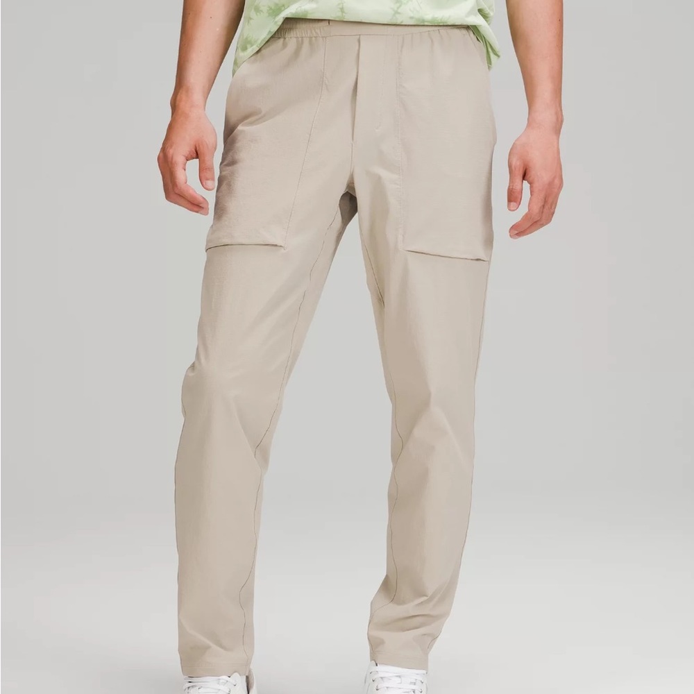 LULULEMON, Men’s, bowline beige khaki pants, XXL, 29” Inseam